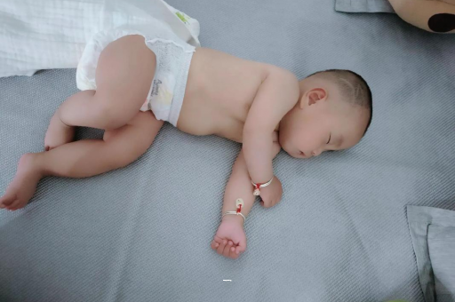 甘南宝宝老打喷嚏怎么办